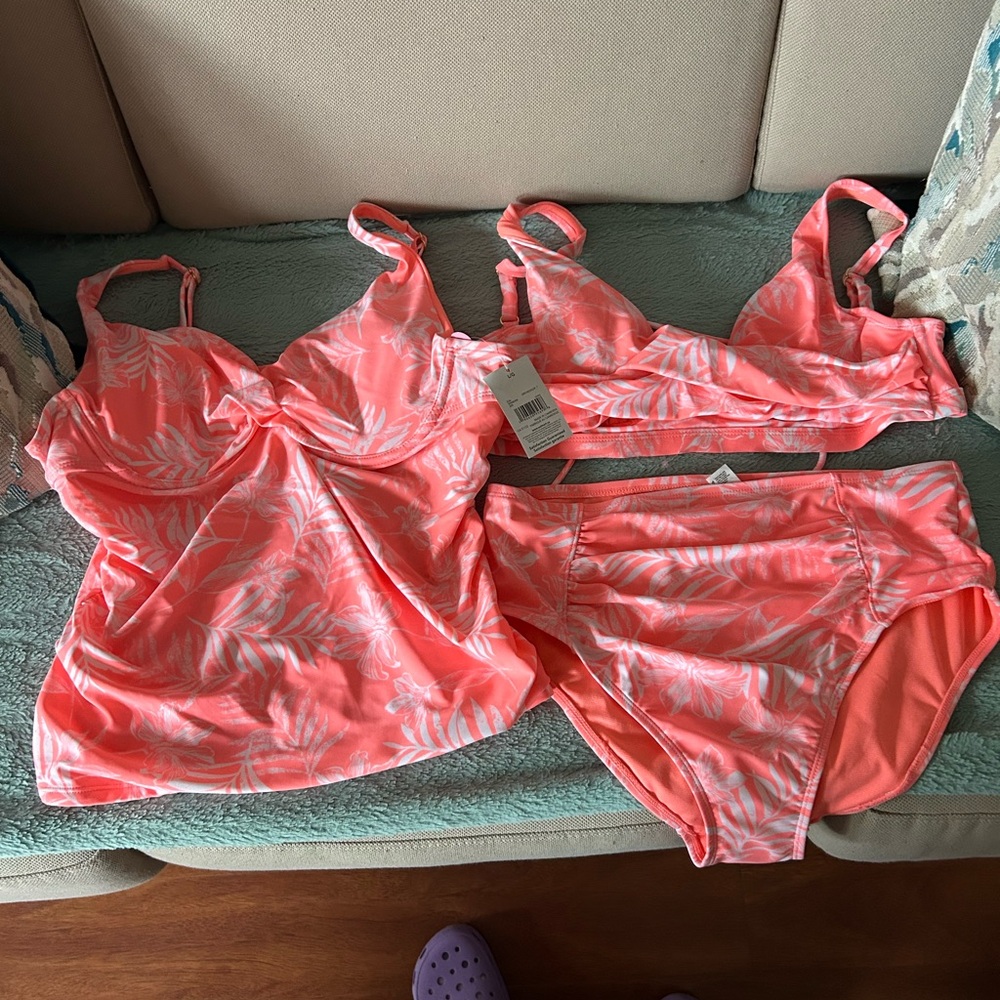 Tropical Coral Leaf Women's Bikini Set